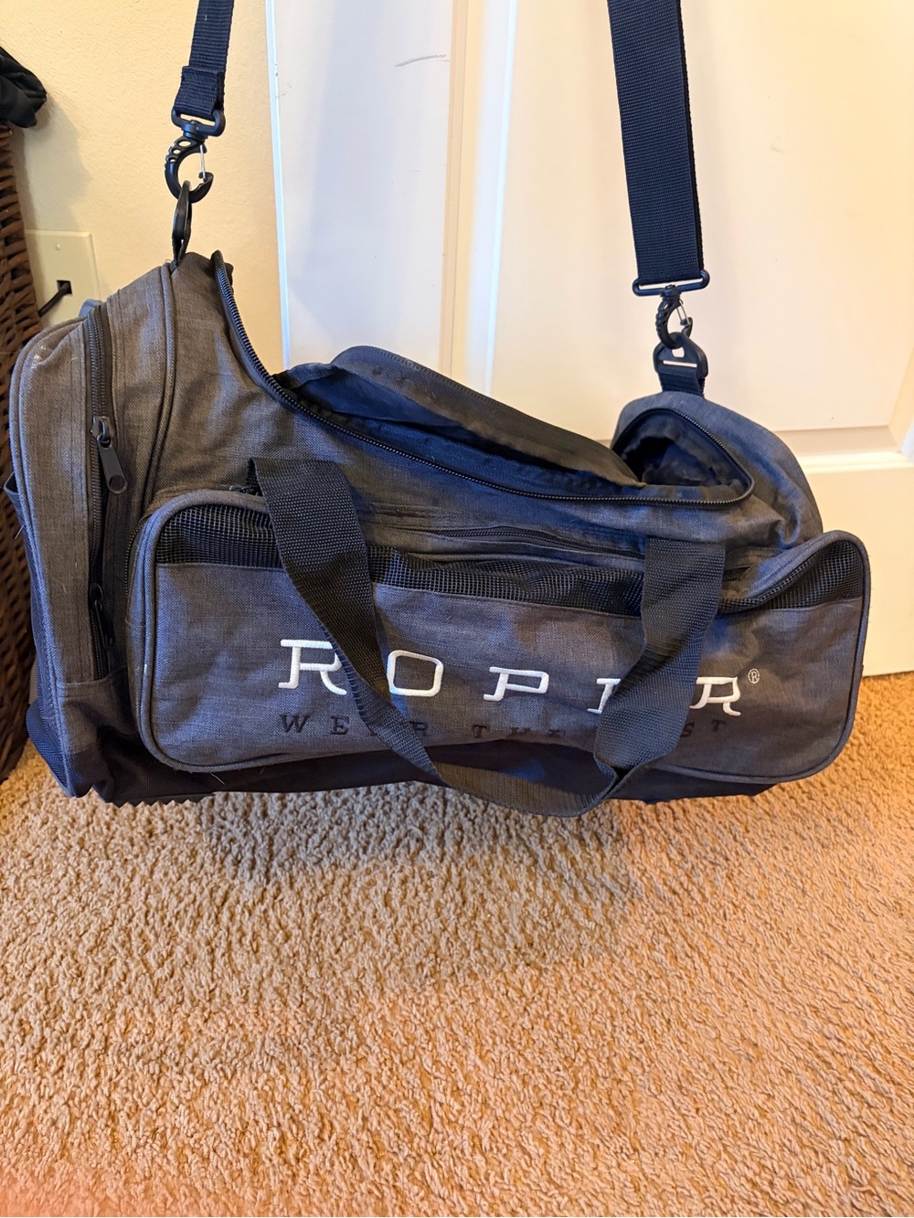 Roper Grey Men’s Duffel Bag